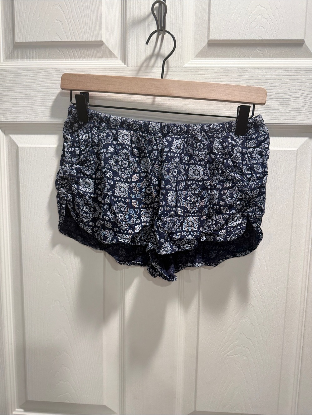 Divided by H&M Navy Blue Paisley Print Shorts Size 8 | Boho Bandana Summer - Picture 2 of 7
